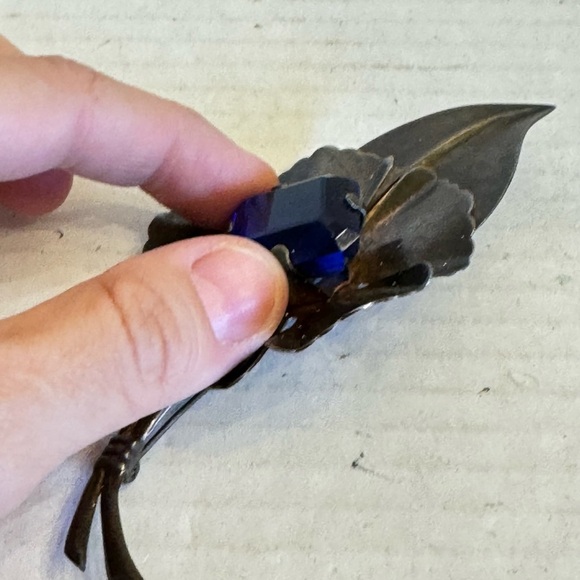 Huge antique flower blue glass crystals cabochon sterling silver brooch pin - Picture 15 of 16